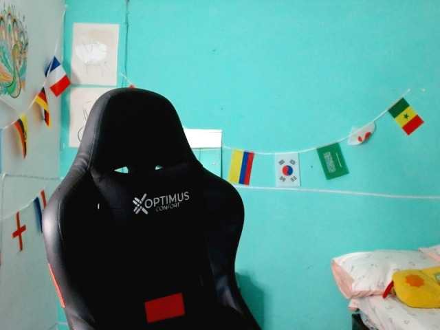 blessedperverse live cam on UnifiedCams