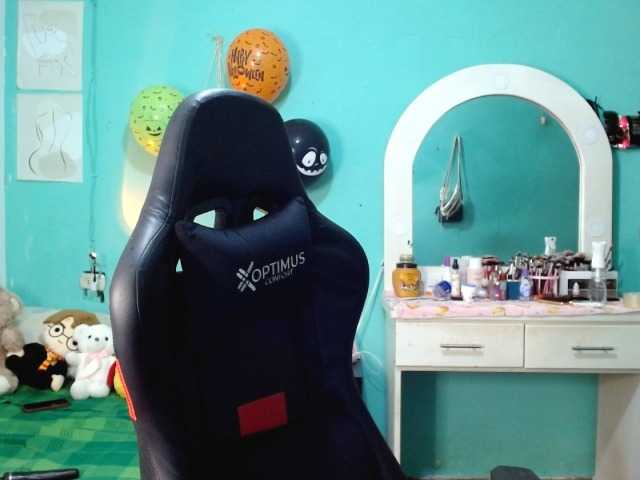 blessedperverse live cam on BongaCams