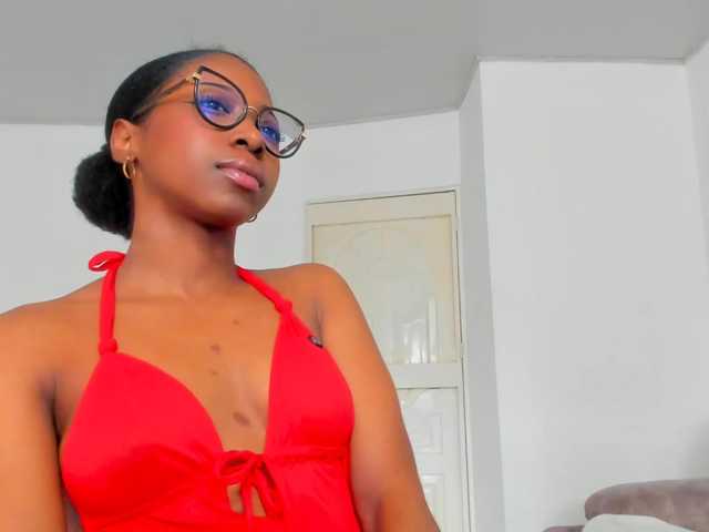 Amatiistur live cam on BongaCams