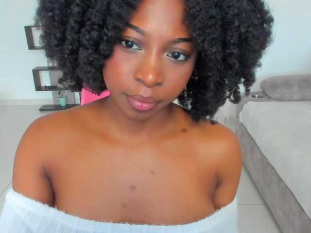 Amatiistur live cam on BongaCams