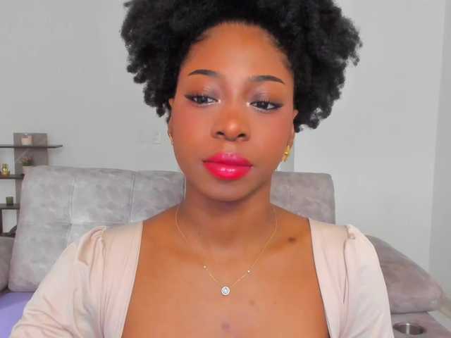 Amatiistur live cam on BongaCams