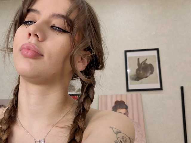 dolly-ll live cam on BongaCams