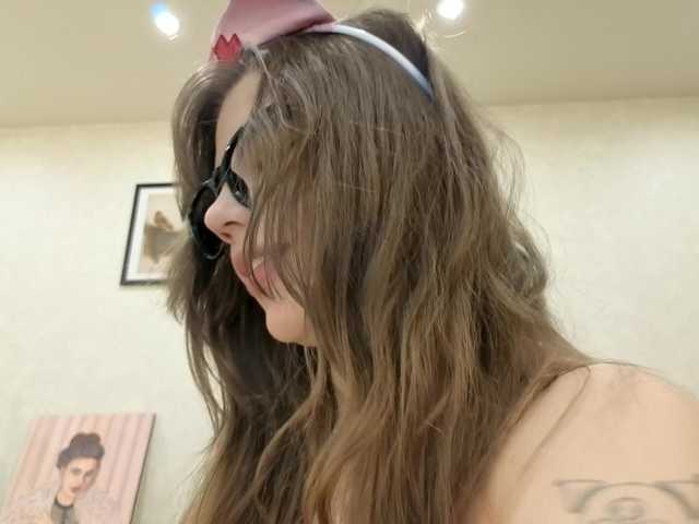 dolly-ll's BongaCams show and profile