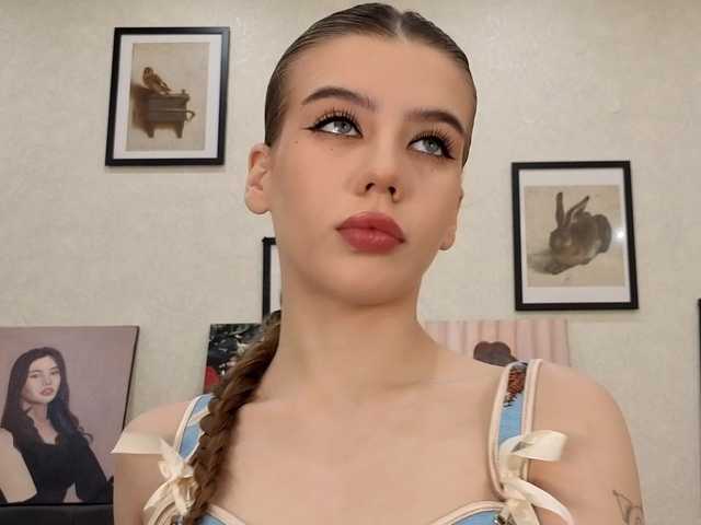 dolly-ll live cam on BongaCams