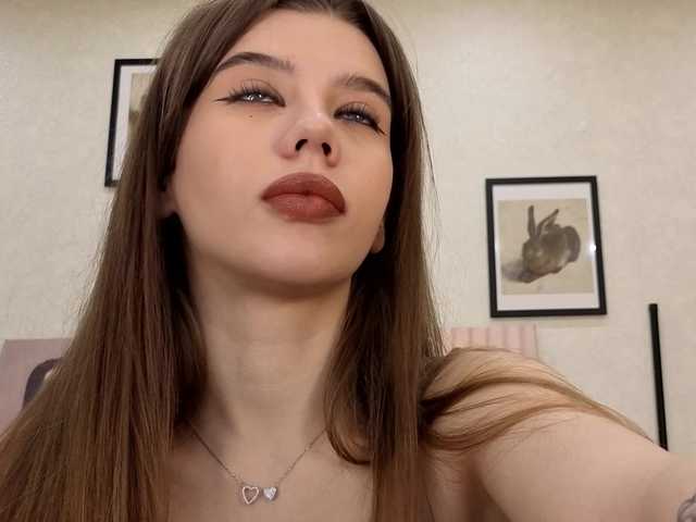 dolly-ll live cam on BongaCams