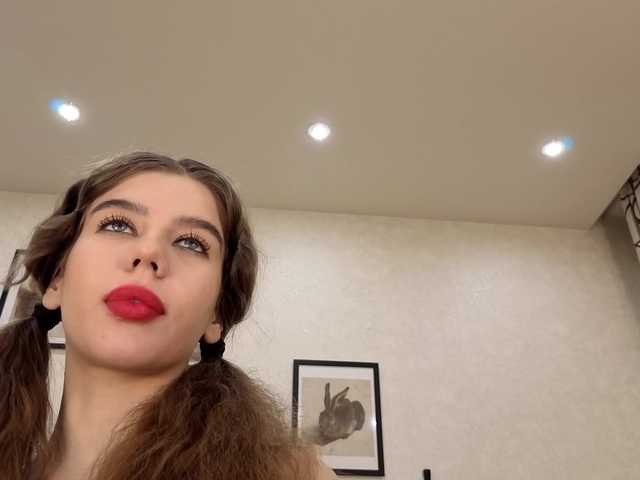 dolly-ll live cam on BongaCams