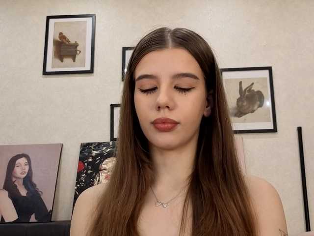 dolly-ll live cam on BongaCams