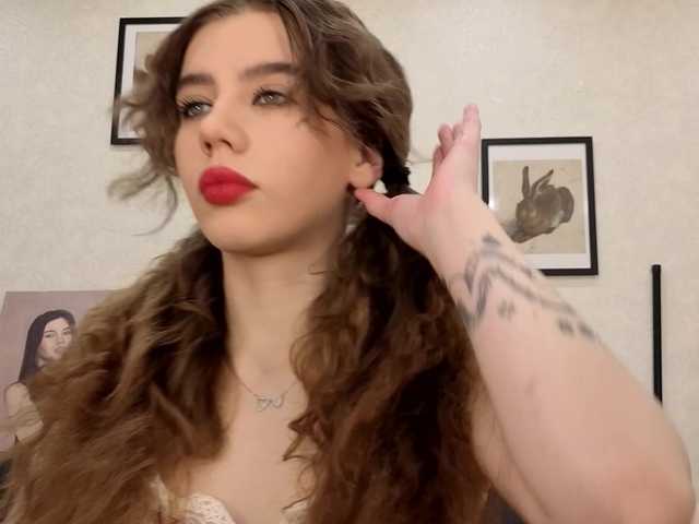 dolly-ll live cam on BongaCams