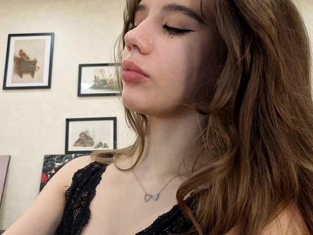 dolly-ll live cam on BongaCams