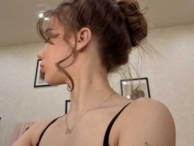 dolly-ll live cam on BongaCams