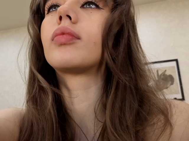 dolly-ll live cam on BongaCams