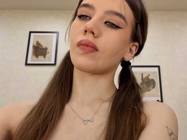 dolly-ll live cam on BongaCams