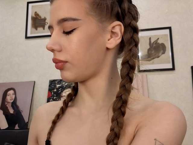 dolly-ll live cam on BongaCams