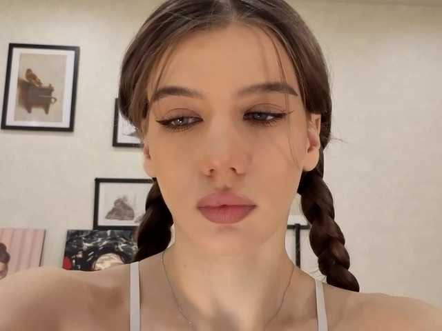 dolly-ll live cam on BongaCams