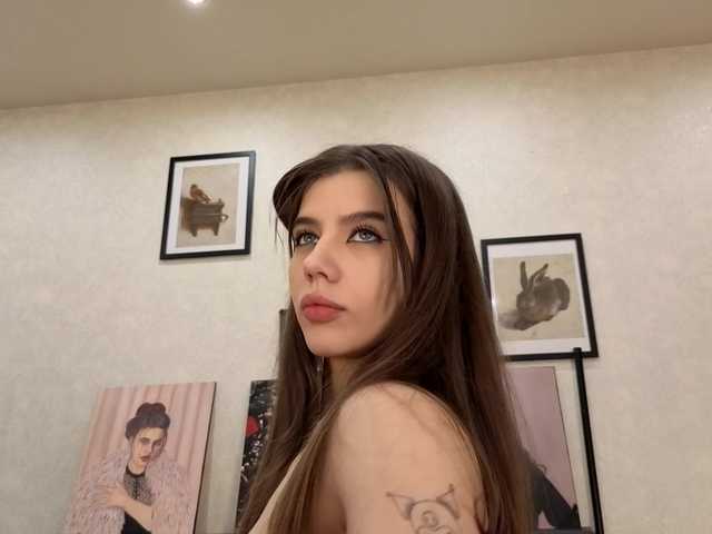 dolly-ll live cam on BongaCams