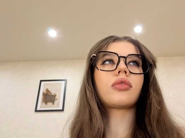 dolly-ll live cam on BongaCams