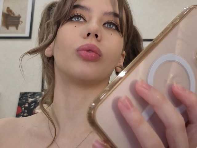 dolly-ll live cam on BongaCams