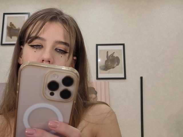 dolly-ll live cam on BongaCams