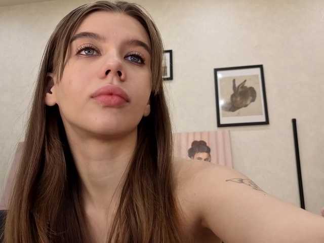 dolly-ll live cam on BongaCams