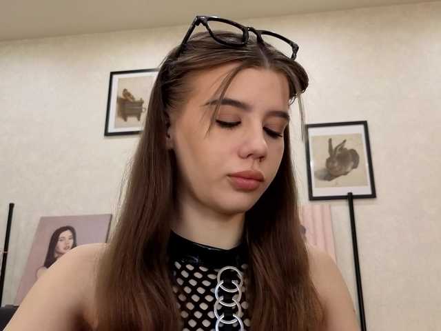 dolly-ll live cam on BongaCams