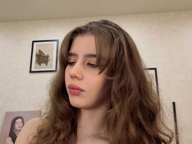dolly-ll live cam on BongaCams