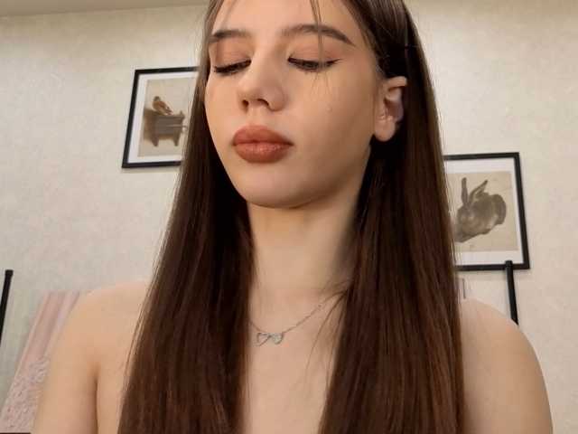 dolly-ll live cam on BongaCams