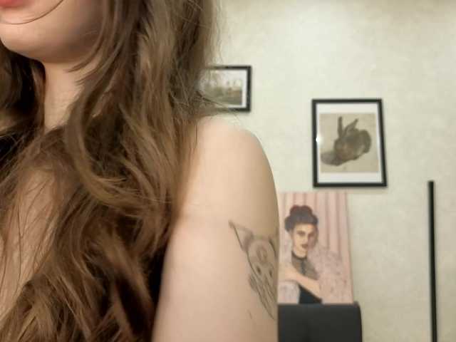 dolly-ll live cam on BongaCams