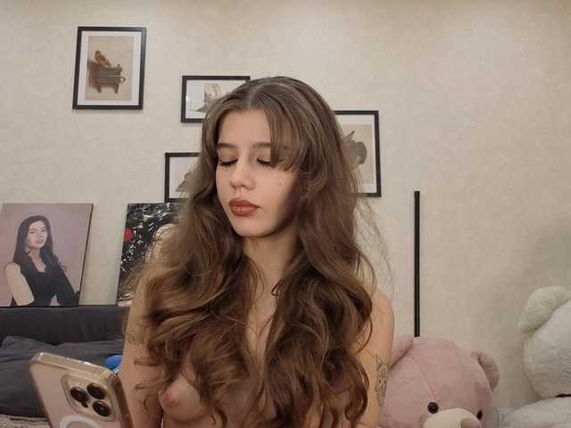 dolly-ll Live Cam on BongaCams