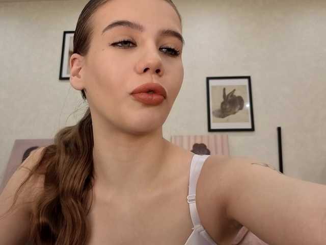 dolly-ll live cam on BongaCams