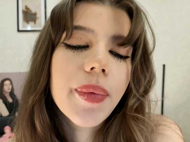 dolly-ll live cam on BongaCams