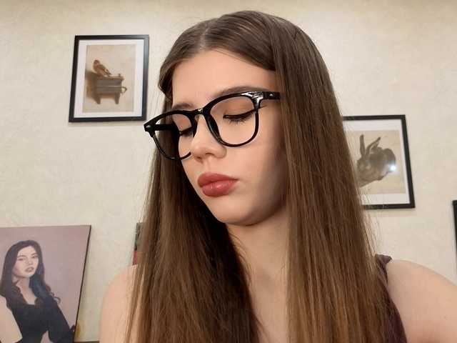 dolly-ll live cam on BongaCams