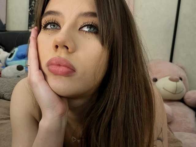 dolly-ll live cam on BongaCams