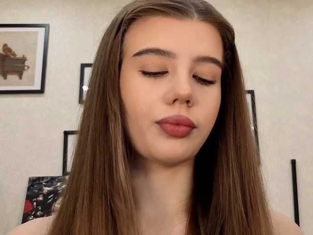 dolly-ll live cam on BongaCams