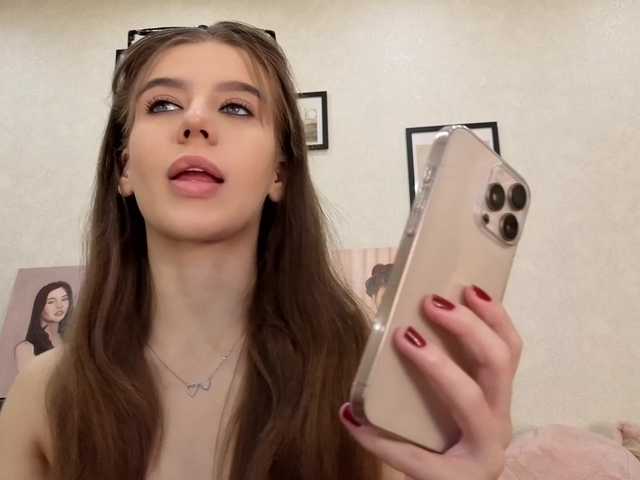 dolly-ll live cam on BongaCams