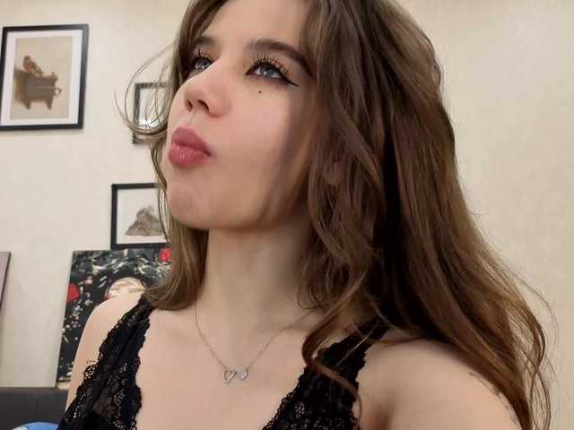 dolly-ll live cam on BongaCams