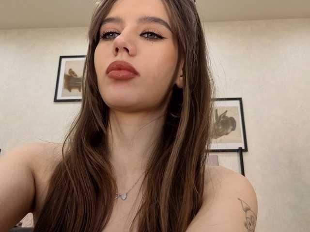 dolly-ll live cam on BongaCams