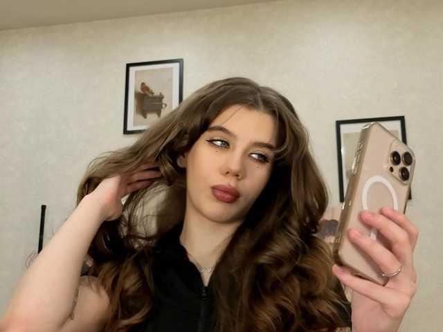 dolly-ll live cam on BongaCams