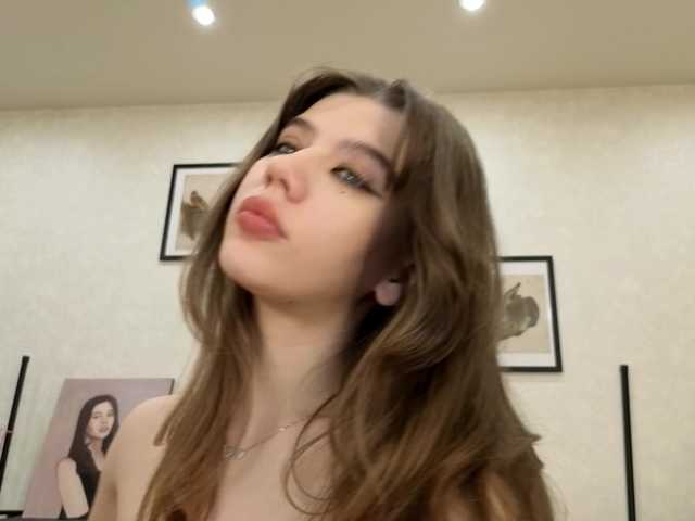 dolly-ll live cam on BongaCams
