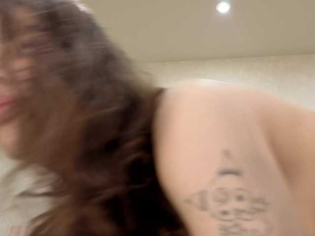 dolly-ll live cam on BongaCams
