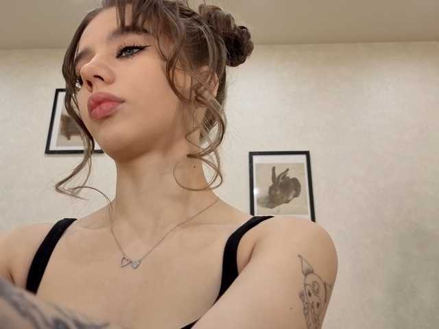 dolly-ll live cam on BongaCams