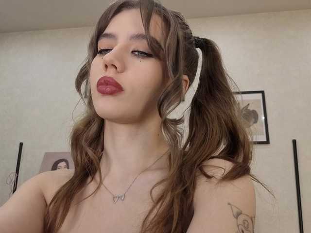 dolly-ll live cam on BongaCams
