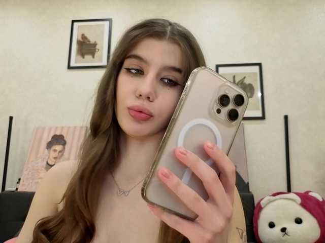 dolly-ll's BongaCams show and profile