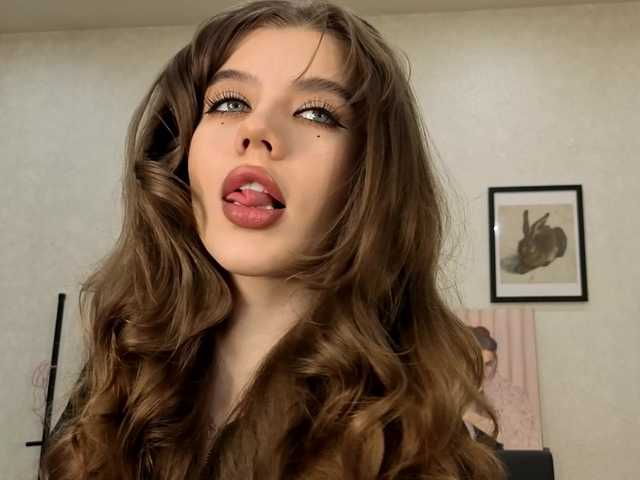 dolly-ll live cam on BongaCams