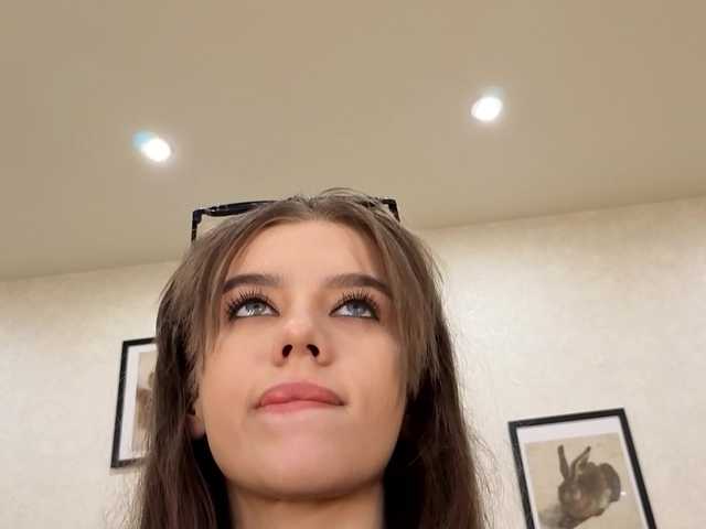 dolly-ll live cam on BongaCams