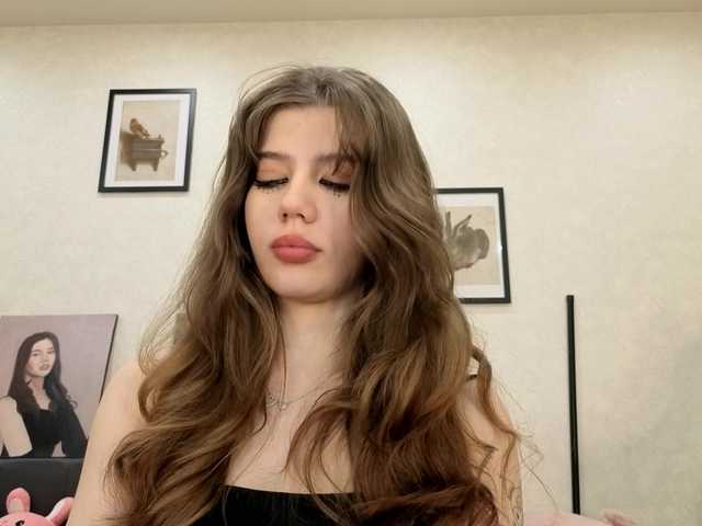 dolly-ll live cam on BongaCams