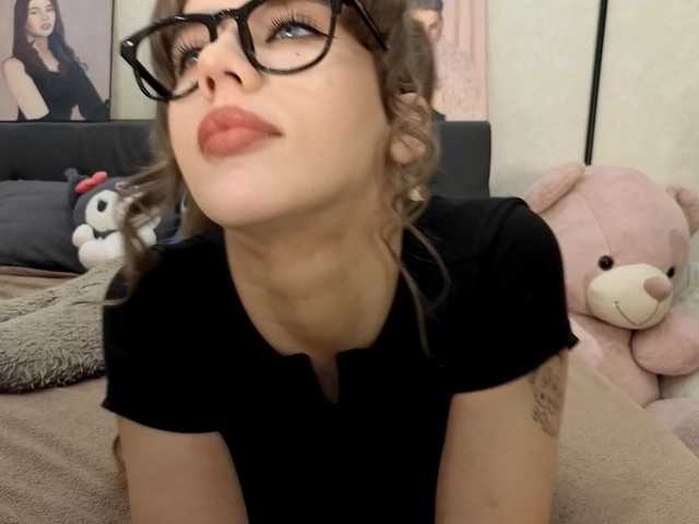 dolly-ll live cam on BongaCams