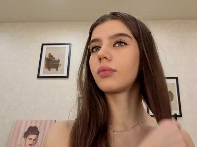 dolly-ll live cam on BongaCams