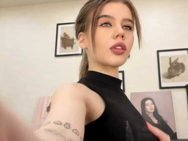 dolly-ll live cam on BongaCams