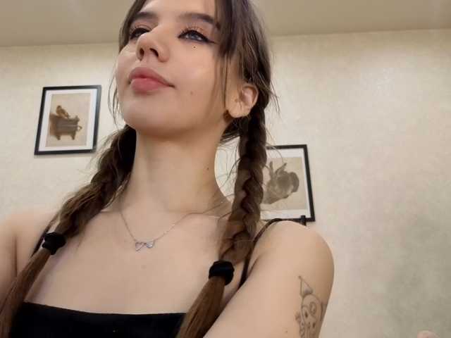 dolly-ll, live now on BongaCams