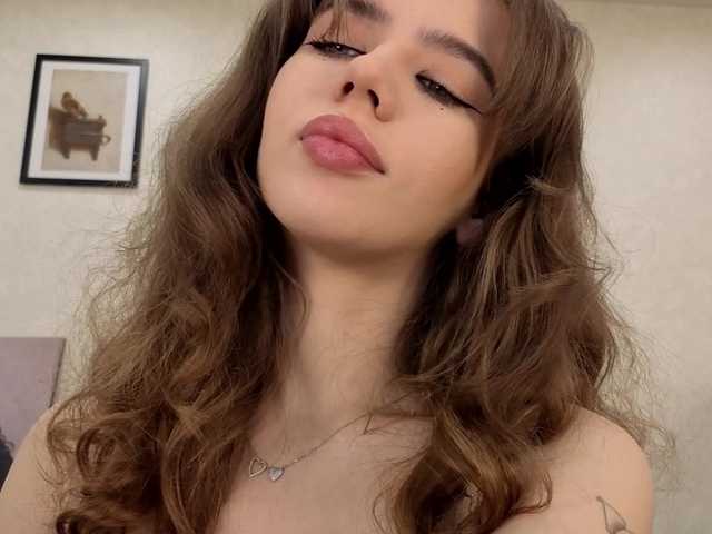 dolly-ll live cam on BongaCams